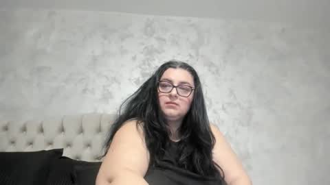 sweetmiki9 online show from March 1, 7:49 pm