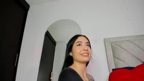sweetmili133 online show from May 6, 5:07 pm