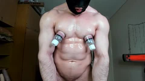 Snapshot of sweetmuscles_boy chatting on April 21, 6:09 am Lorenzo online show from April 21, 6:09 am