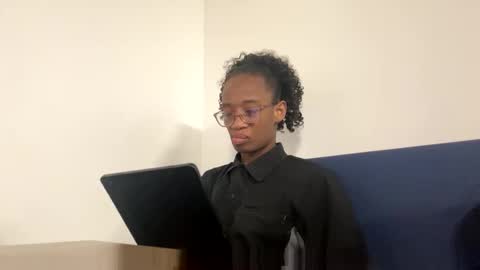 Snapshot of sweetness_cool chatting on February 24, 1:47 am sweetness_cool online show from February 24, 1:47 am