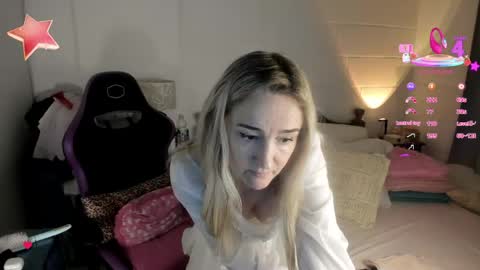 Snapshot of sweetnina_wet chatting on May 24, 9:42 pm Sweetnina online show from May 24, 9:42 pm