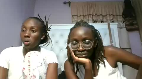 Snapshot of sweetnovah chatting on June 13, 5:44 pm Novah girlie online show from June 13, 5:44 pm