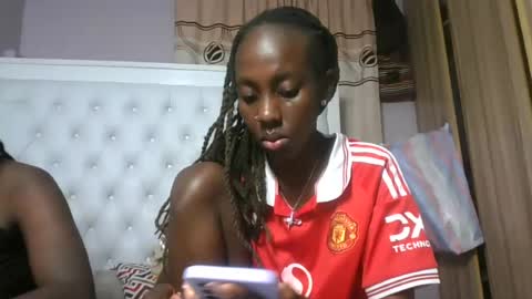 Snapshot of sweetnovah chatting on July 1, 10:09 pm Novah girlie online show from July 1, 10:09 pm