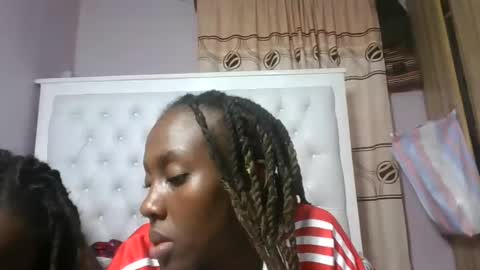 Snapshot of sweetnovah chatting on July 2, 4:07 am Novah girlie online show from July 2, 4:07 am