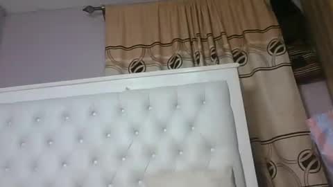 Snapshot of sweetnovah chatting on July 5, 5:09 pm Novah girlie online show from July 5, 5:09 pm