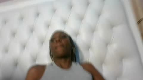 Snapshot of sweetnovah chatting on July 10, 1:54 am Novah girlie online show from July 10, 1:54 am