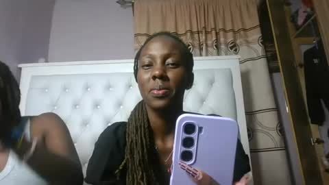Snapshot of sweetnovah chatting on July 13, 5:27 pm Novah girlie online show from July 13, 5:27 pm