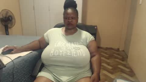 sweetnoziexxx online show from February 24, 5:11 pm