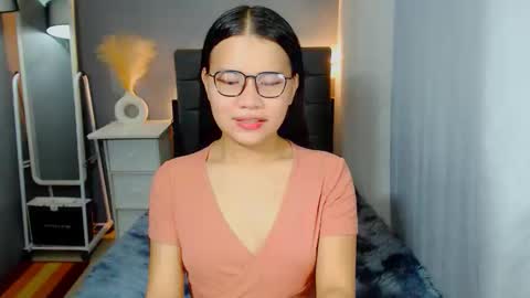 Snapshot of sweetnwildts chatting on October 7, 1:47 am Ghena online show from October 7, 1:47 am