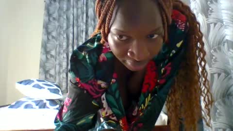 Snapshot of sweetpasion2 chatting on July 14, 5:01 am sweetpasion2 online show from July 14, 5:01 am