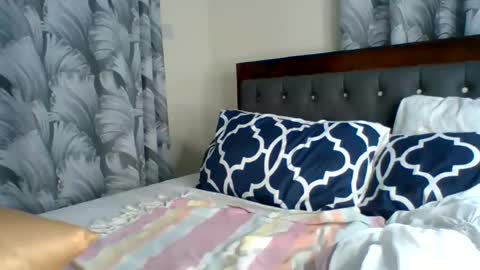 Snapshot of sweetpasion2 chatting on July 16, 11:22 pm sweetpasion2 online show from July 16, 11:22 pm