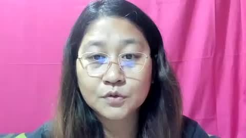 Snapshot of sweetpilipina88 chatting on January 1, 11:07 pm MIA online show from January 1, 11:07 pm
