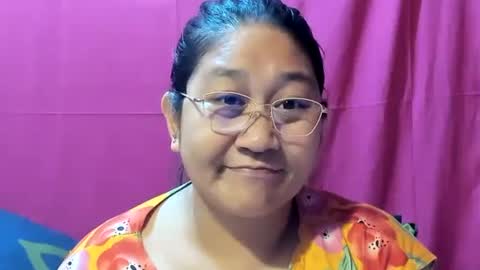 Snapshot of sweetpilipina88 chatting on January 2, 11:09 am MIA online show from January 2, 11:09 am