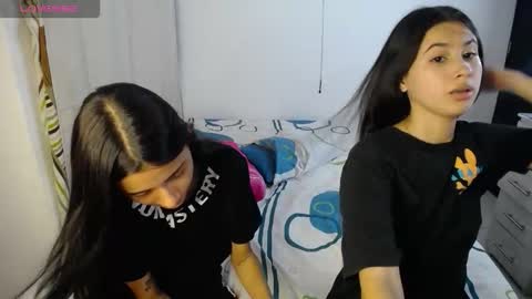 Snapshot of sweetpink1_ chatting on September 25, 3:54 am Caro  Lily online show from September 25, 3:54 am