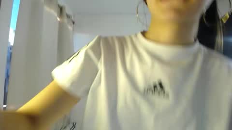 Snapshot of sweetpink1_ chatting on October 10, 8:08 pm Caro  Lily online show from October 10, 8:08 pm