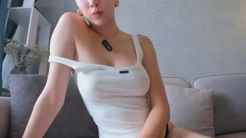 Snapshot of sweetplambeck chatting on June 25, 3:06 am Letty online show from June 25, 3:06 am