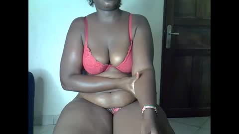 Snapshot of sweetrenne chatting on December 4, 12:53 am sweetrenne online show from December 4, 12:53 am