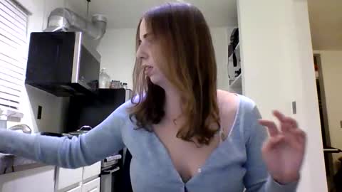 Snapshot of sweetsocalgirl chatting on January 23, 3:26 am sweetsocalgirl online show from January 23, 3:26 am