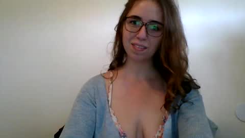 Snapshot of sweetsocalgirl chatting on February 25, 9:57 pm sweetsocalgirl online show from February 25, 9:57 pm