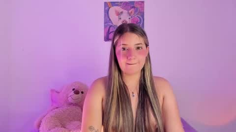 Snapshot of sweetsofi_12 chatting on March 25, 8:48 pm Sofia sweet online show from March 25, 8:48 pm