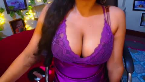 SweetSour online show from November 6, 1:12 pm