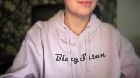 sweetssmashed online show from November 14, 10:18 pm