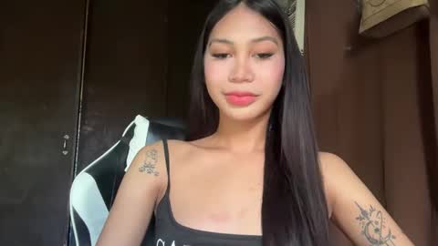 yanny online show from February 11, 12:26 am