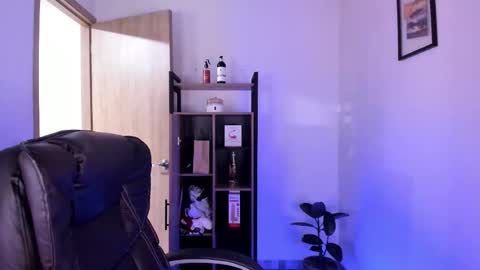 sweett_lust online show from February 16, 5:36 am