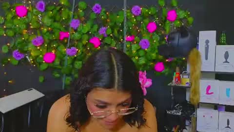 Molly -  INDEPENDENT MODEL online show from July 23, 9:35 pm