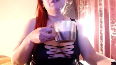 Snapshot of sweettanne chatting on May 30, 3:47 am SweettAnne online show from May 30, 3:47 am