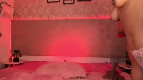 Snapshot of sweettemptatiionn chatting on June 11, 7:06 am candy scarlett online show from June 11, 7:06 am