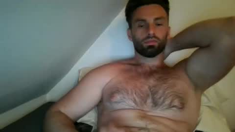 Snapshot of sweettom69 chatting on June 11, 12:32 am Tom online show from June 11, 12:32 am