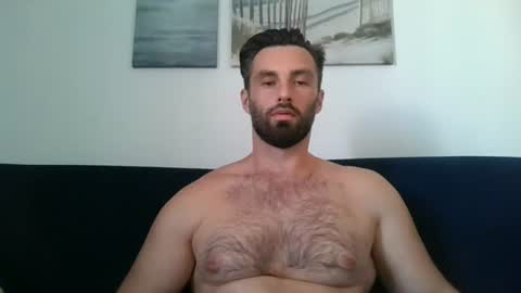 Snapshot of sweettom69 chatting on June 18, 7:19 am Tom online show from June 18, 7:19 am