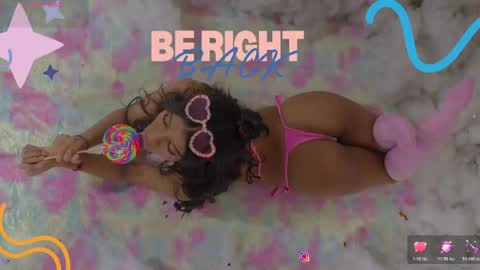 Snapshot of sweetviolet___ chatting on April 28, 12:10 pm sweetviolet___ online show from April 28, 12:10 pm