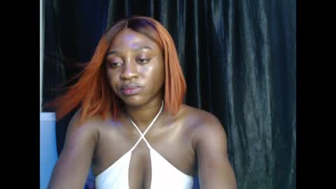 Snapshot of sweetxdesire chatting on May 20, 10:05 pm sweetxdesire online show from May 20, 10:05 pm