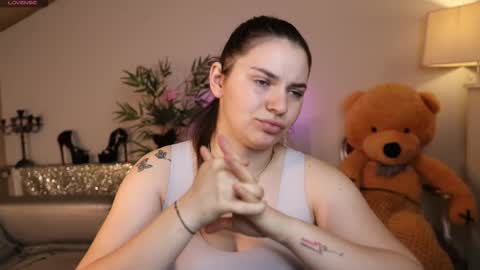 sweetxfreedom online show from May 19, 11:27 am