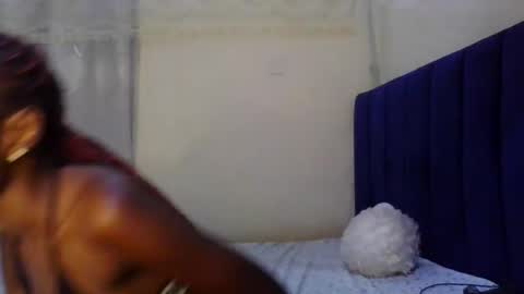 Snapshot of sweety_melanin chatting on April 21, 10:34 pm Vickky online show from April 21, 10:34 pm