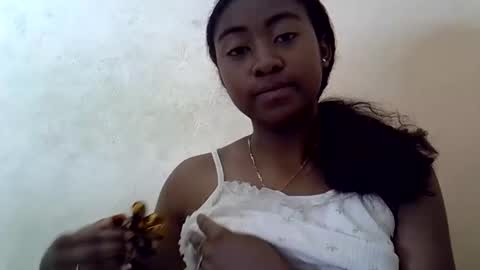 Snapshot of sweety_miorah_7 chatting on October 26, 6:47 pm Miorah online show from October 26, 6:47 pm