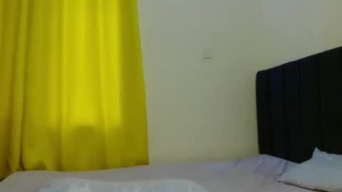 Snapshot of sweety_spixxy chatting on February 8, 7:23 am Dolly online show from February 8, 7:23 am