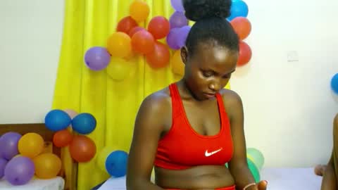 Snapshot of sweety_spixxy chatting on February 14, 3:53 pm Dolly online show from February 14, 3:53 pm