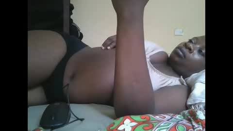 sweetyass25 online show from November 18, 6:29 am