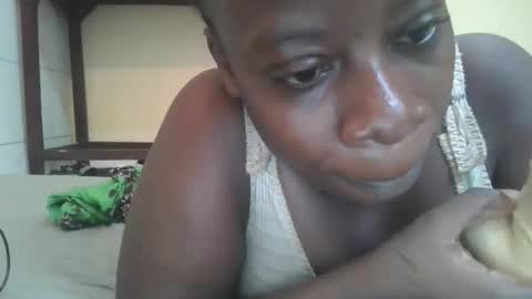 sweetyass25 online show from March 1, 6:15 am