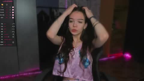 sweetydeviliya online show from December 3, 1:35 am