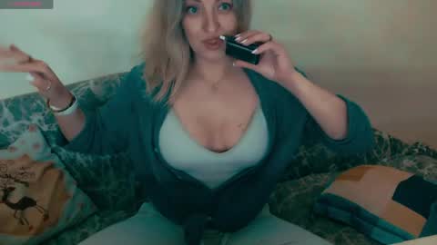 Snapshot of sweetyliza chatting on April 24, 2:47 am Liza online show from April 24, 2:47 am