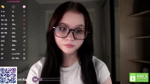 Astrid online show from October 19, 6:08 pm