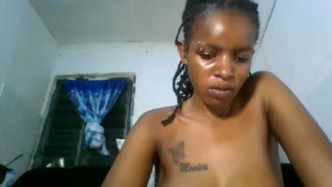 sweetz_candice online show from March 15, 12:05 am