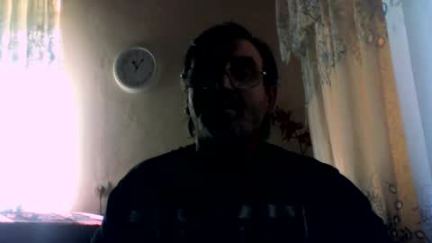 Snapshot of swergiu333 chatting on February 14, 9:06 am Raymond online show from February 14, 9:06 am