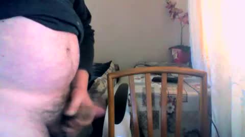 Snapshot of swergiu333 chatting on February 17, 8:33 am Raymond online show from February 17, 8:33 am