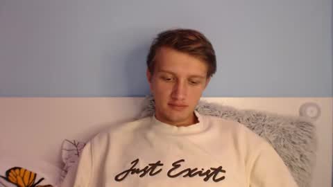 Cat online show from February 6, 6:44 pm