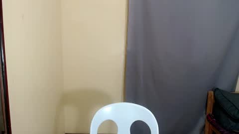 Snapshot of swetty_naughty chatting on June 27, 2:01 pm Mae online show from June 27, 2:01 pm